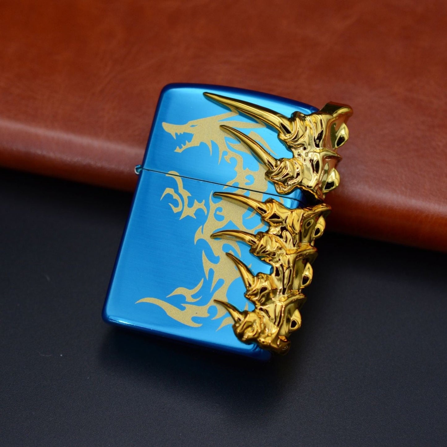 Dragon claw relief three-dimensional lighter